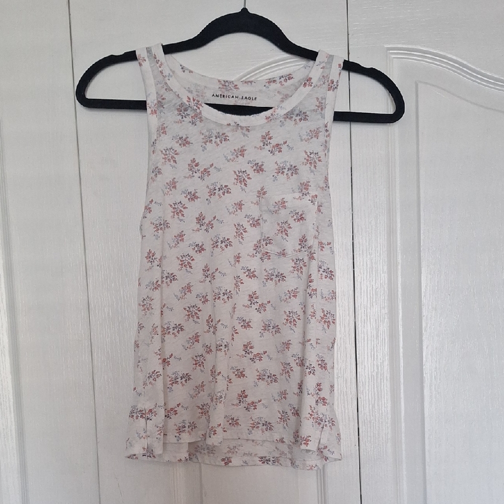 American Eagle Outfitters White Sleeveless Tank Top